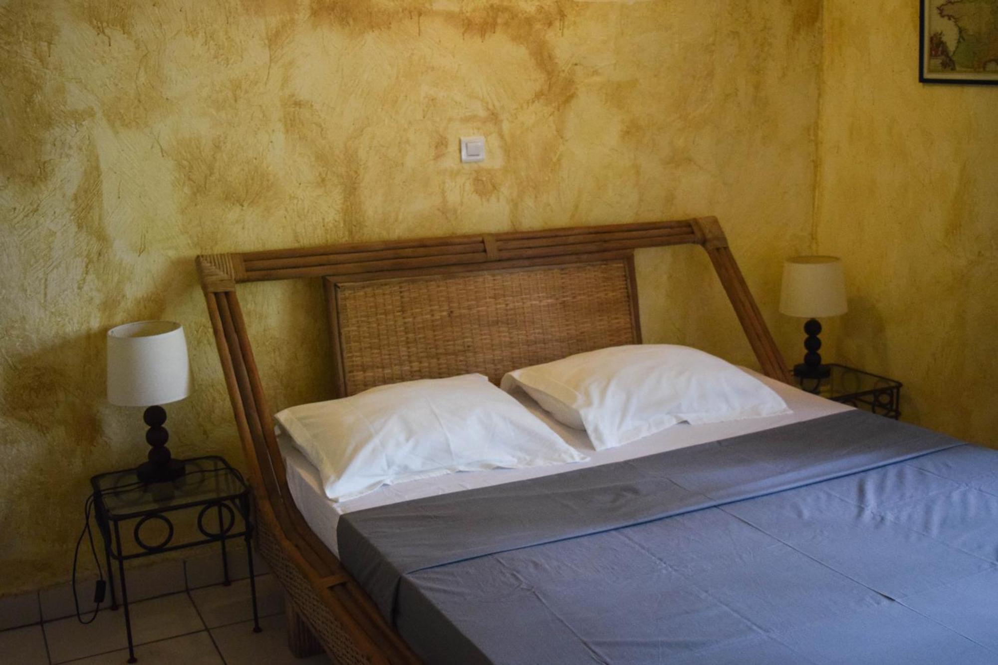 La Villa Lou, Musee Des Arts Grand Batangua Kribi Exteriör bild
