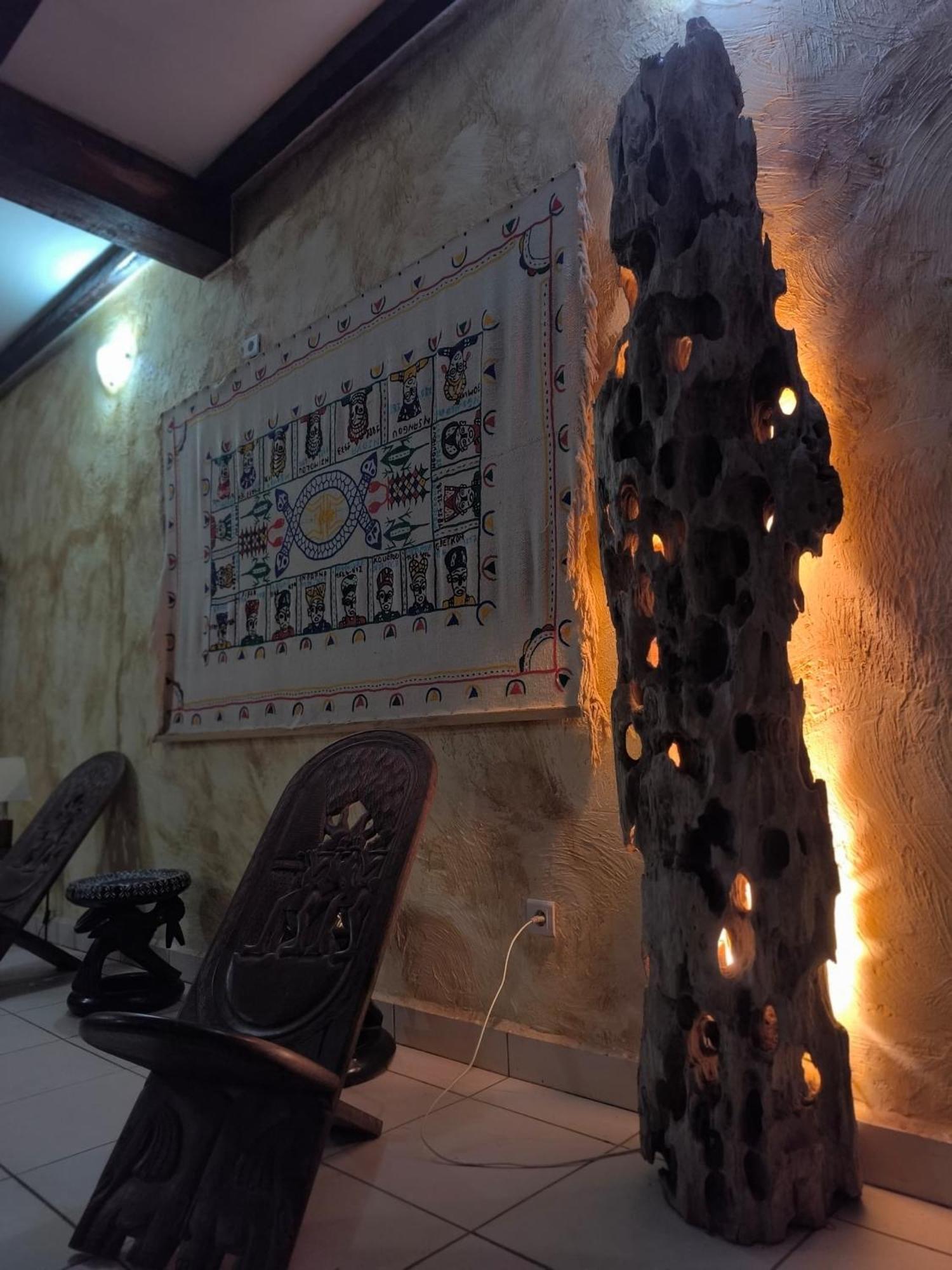 La Villa Lou, Musee Des Arts Grand Batangua Kribi Exteriör bild